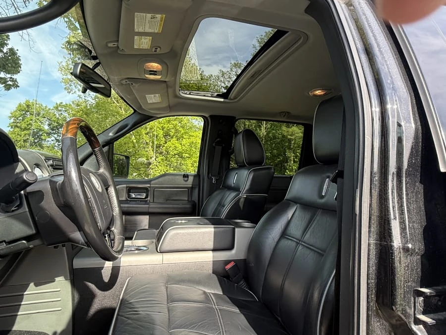 2008 Lincoln Mark LT - Image 8 of 20