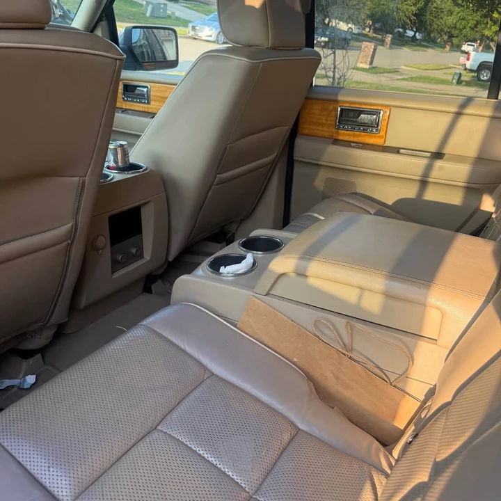 2008 Lincoln Navigator 3rd Gen - Image 9 of 10