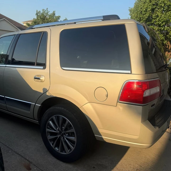 2008 Lincoln Navigator 3rd Gen - Image 10 of 10