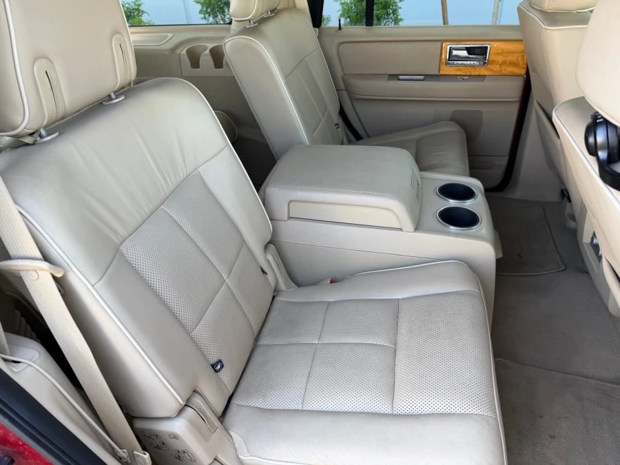 2008 Lincoln Navigator 3rd Gen - Image 15 of 31