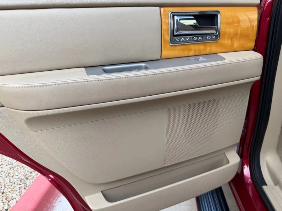 2008 Lincoln Navigator 3rd Gen - Image 18 of 31