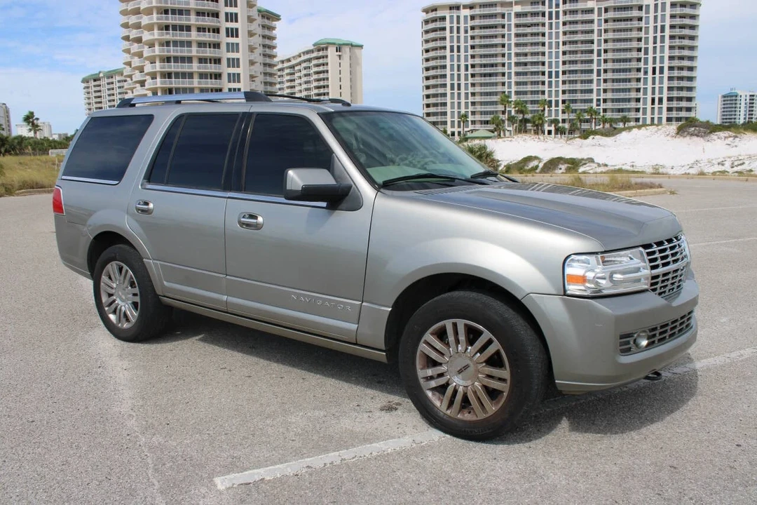 2008 Lincoln Navigator 3rd Gen - Image 17 of 21