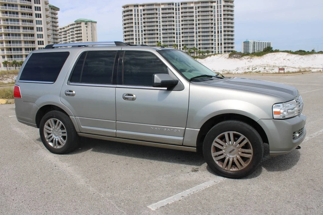 2008 Lincoln Navigator 3rd Gen - Image 16 of 21