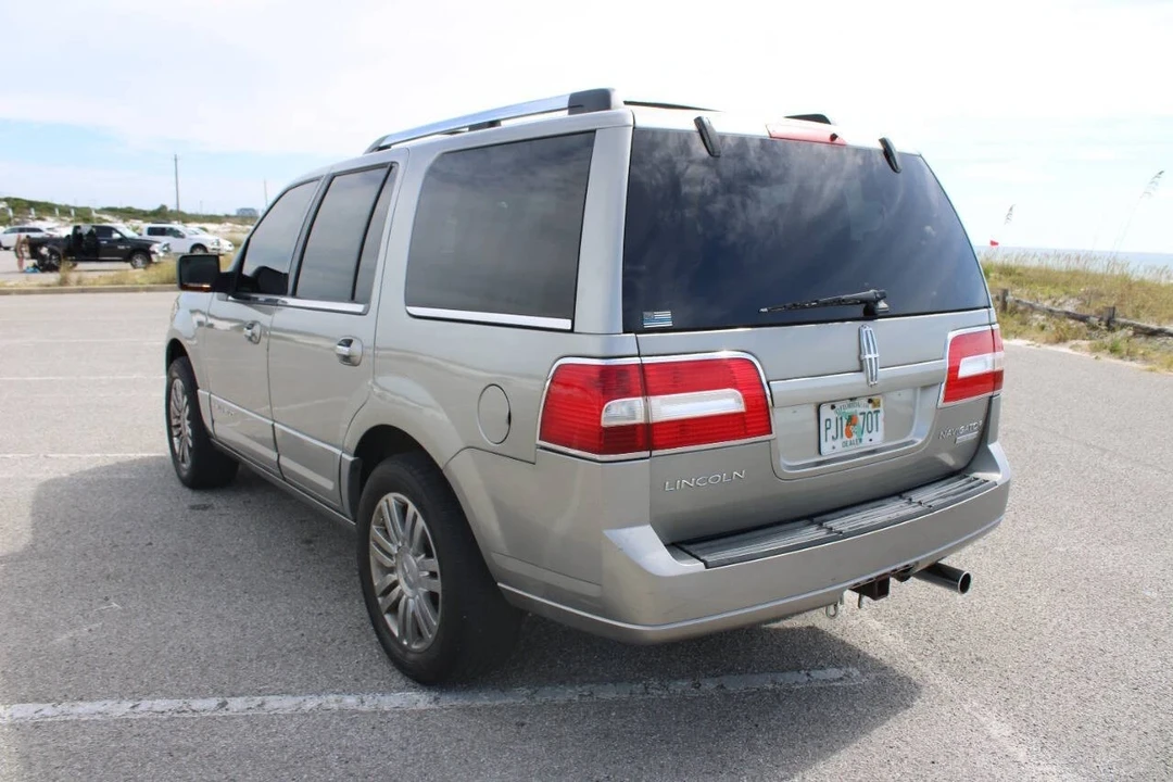 2008 Lincoln Navigator 3rd Gen - Image 6 of 21