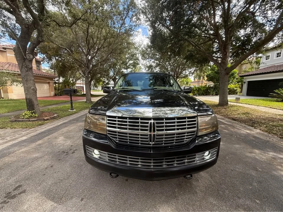 2008 Lincoln Navigator 3rd Gen - Image 9 of 12