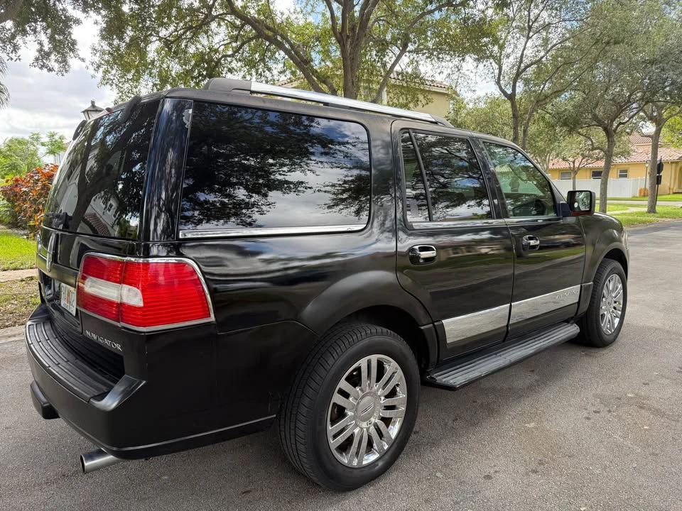 2008 Lincoln Navigator 3rd Gen - Image 6 of 12