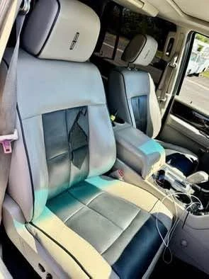 2008 Lincoln Navigator 3rd Gen - Image 16 of 17