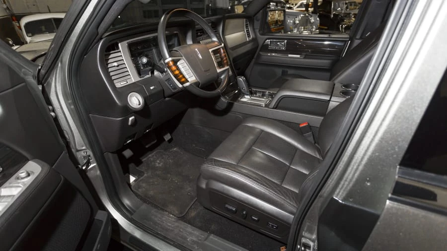 2008 Lincoln Navigator 3rd Gen - Image 4 of 12