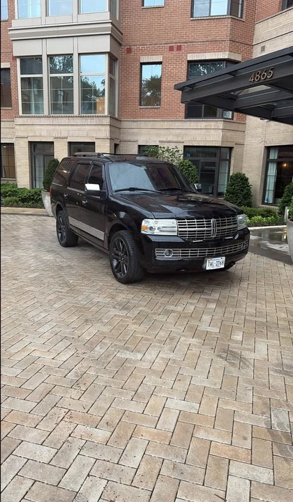 2008 Lincoln Navigator 3rd Gen - Image 2 of 2
