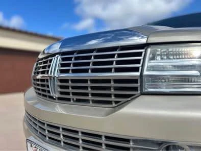 2008 Lincoln Navigator 3rd Gen - Image 13 of 19