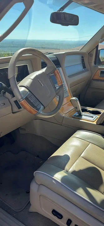 2008 Lincoln Navigator 3rd Gen - Image 18 of 19