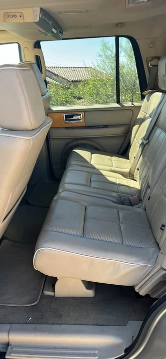 2008 Lincoln Navigator 3rd Gen - Image 15 of 19