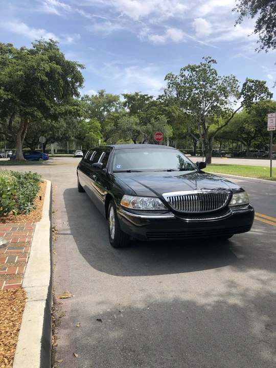 2008 Lincoln Town Car - Image 10 of 13