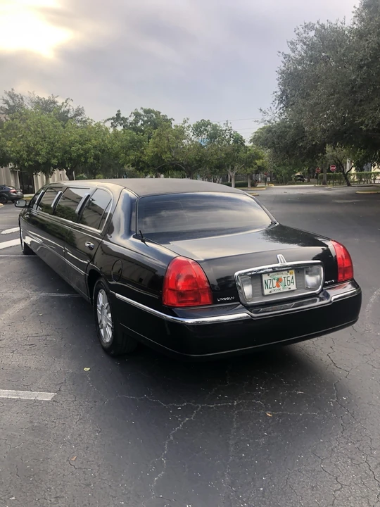2008 Lincoln Town Car - Image 5 of 13