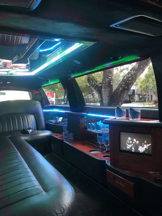 2008 Lincoln Town Car - Image 12 of 13