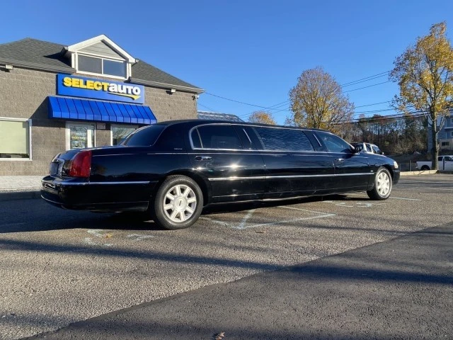 2008 Lincoln Town Car - Image 7 of 12