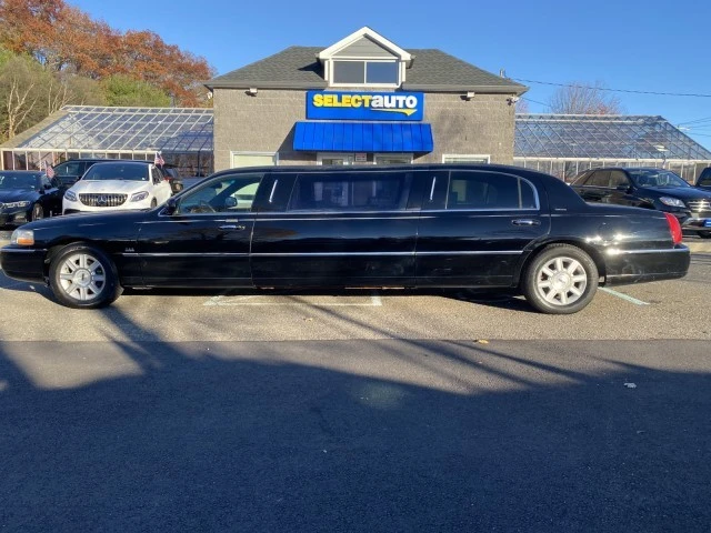 2008 Lincoln Town Car - Image 18 of 21