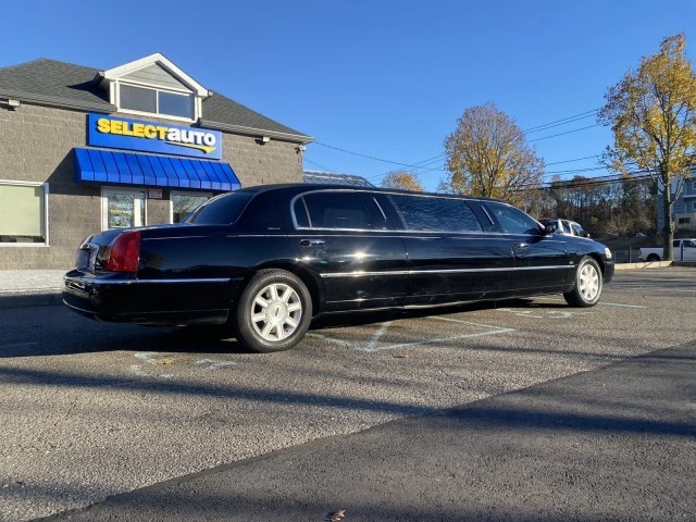 2008 Lincoln Town Car - Image 7 of 21