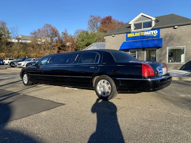 2008 Lincoln Town Car - Image 16 of 21