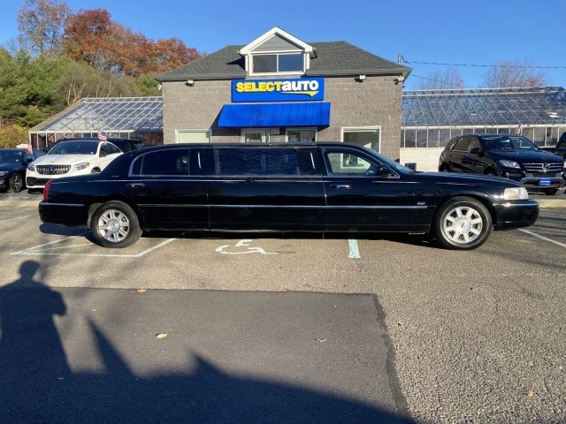 2008 Lincoln Town Car - Image 4 of 21