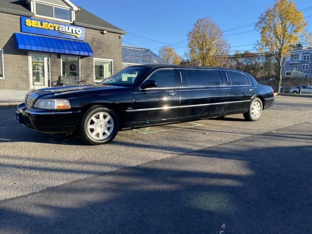 2008 Lincoln Town Car - Image 20 of 21