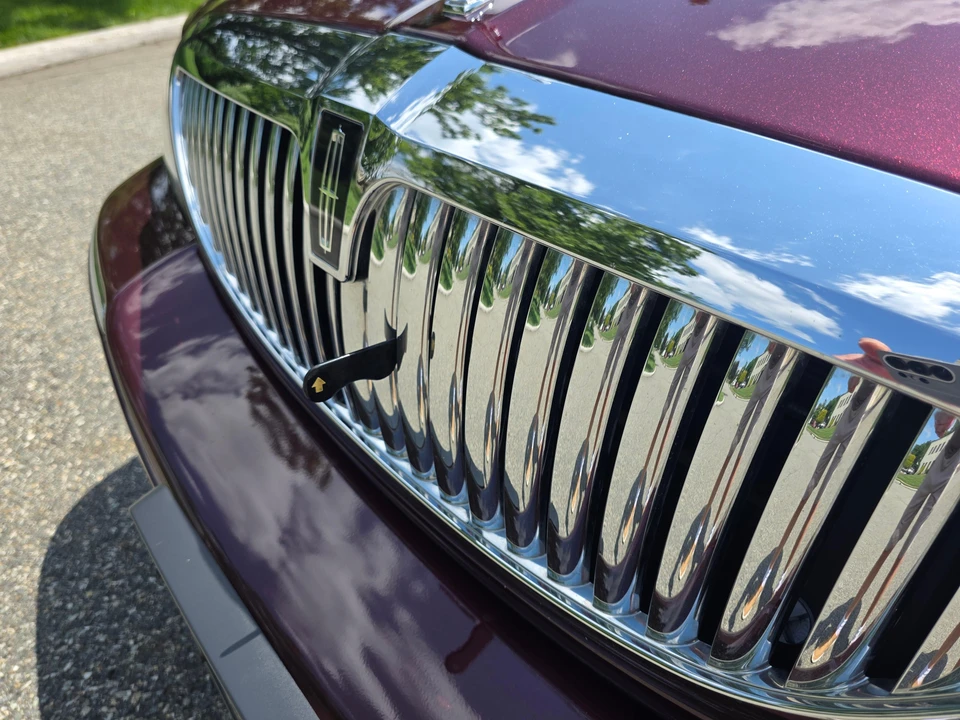 2008 Lincoln Town Car - Image 12 of 31