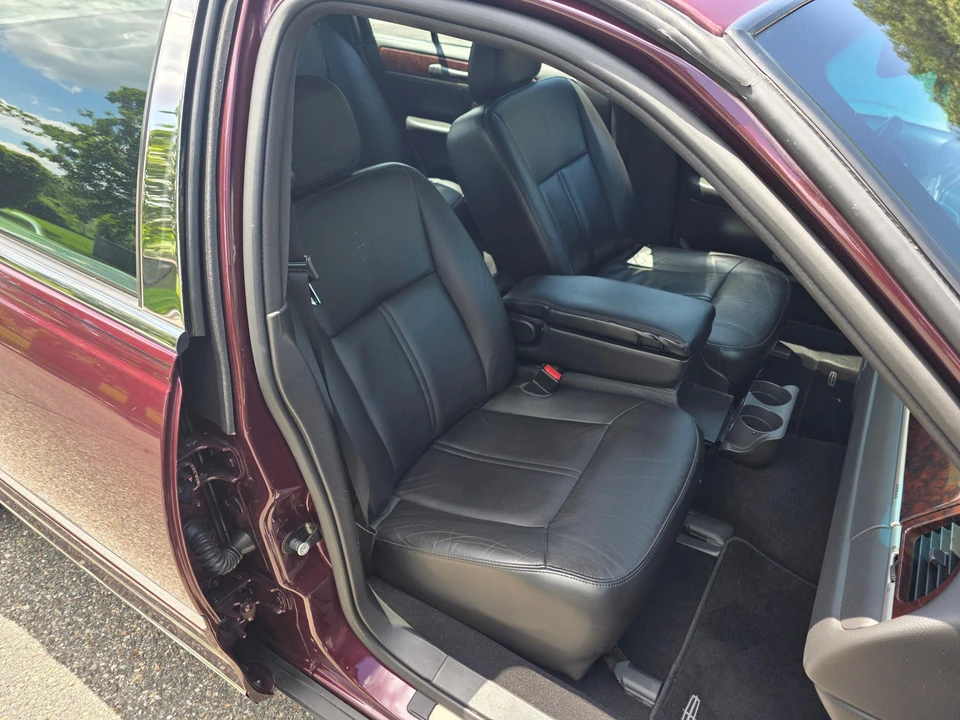 2008 Lincoln Town Car - Image 30 of 31