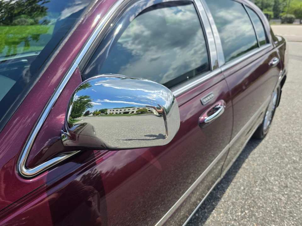 2008 Lincoln Town Car - Image 14 of 31