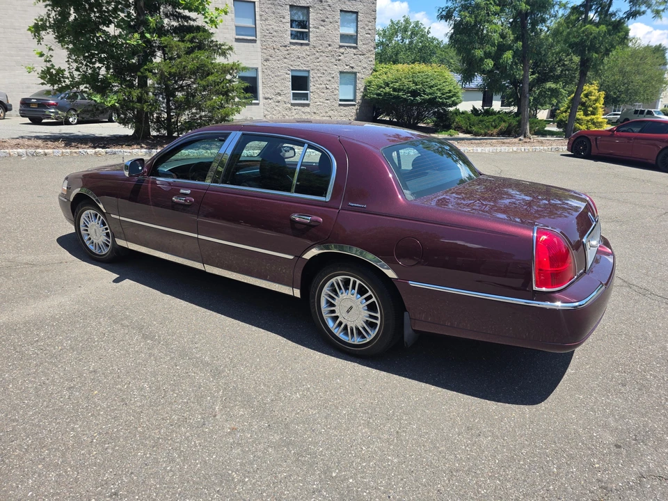 2008 Lincoln Town Car - Image 7 of 31