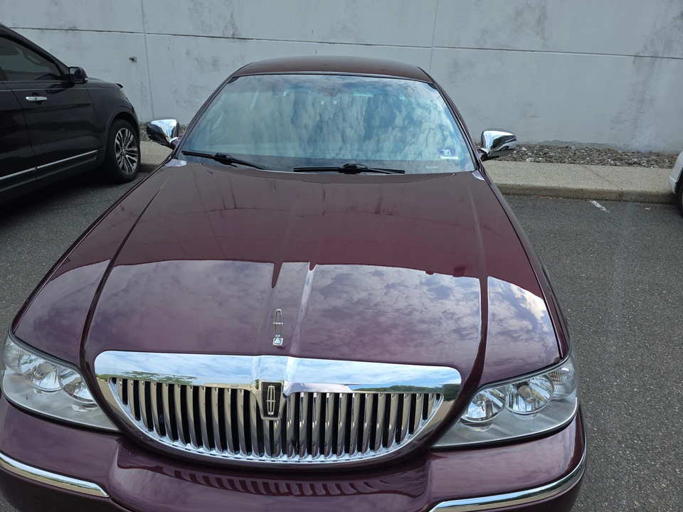 2008 Lincoln Town Car - Image 11 of 31