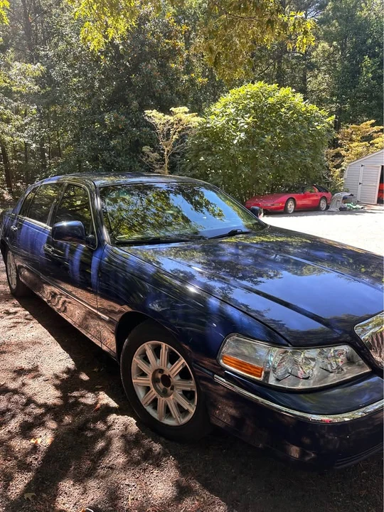 2008 Lincoln Town Car - Image 3 of 5