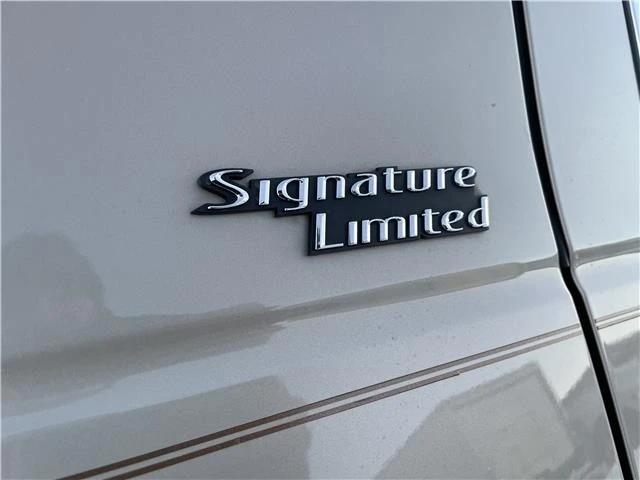 2008 Lincoln Town Car - Image 13 of 21