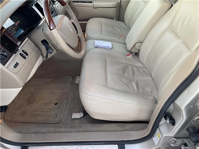 2008 Lincoln Town Car - Image 21 of 21