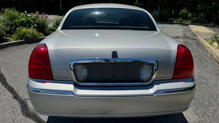 2008 Lincoln Town Car - Image 5 of 25