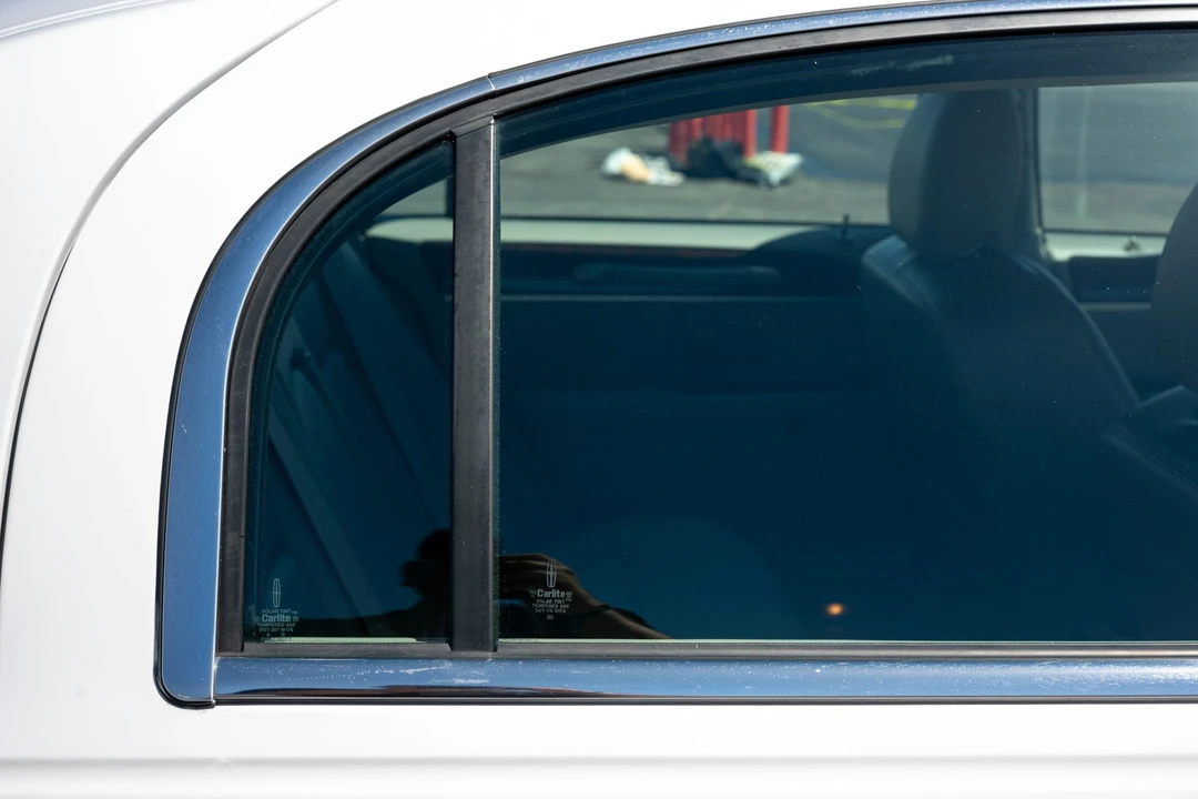 2008 Lincoln Town Car - Image 18 of 31