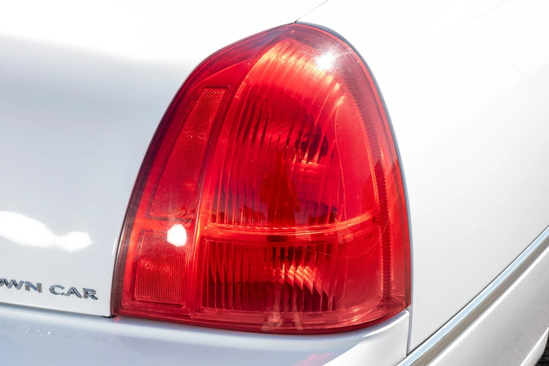 2008 Lincoln Town Car - Image 16 of 31