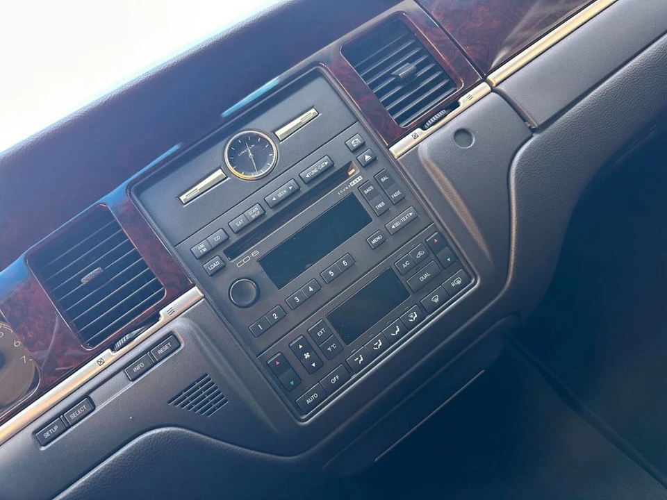 2008 Lincoln Town Car - Image 18 of 24