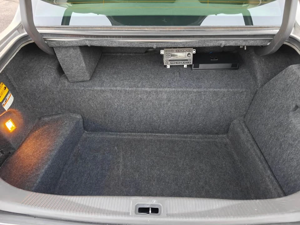 2008 Lincoln Town Car - Image 18 of 19