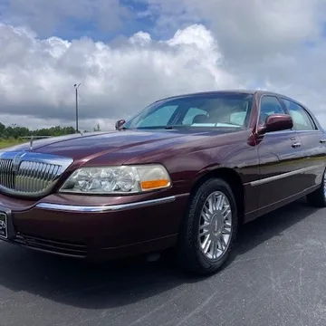 2008 Lincoln Town Car Signature Limited Sedan 4D