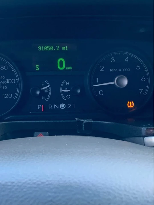 2008 Lincoln Town Car - Image 10 of 10
