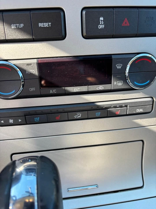2008 Lincoln MKX - Image 10 of 13