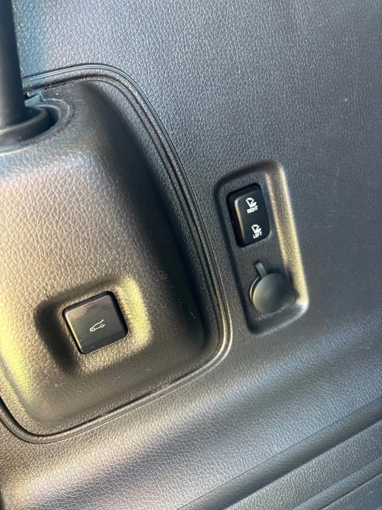 2008 Lincoln MKX - Image 6 of 13