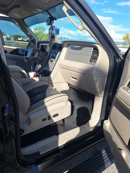 2008 Lincoln Navigator 3rd Gen - Image 5 of 8