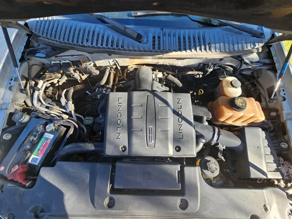 2008 Lincoln Navigator 3rd Gen - Image 12 of 16