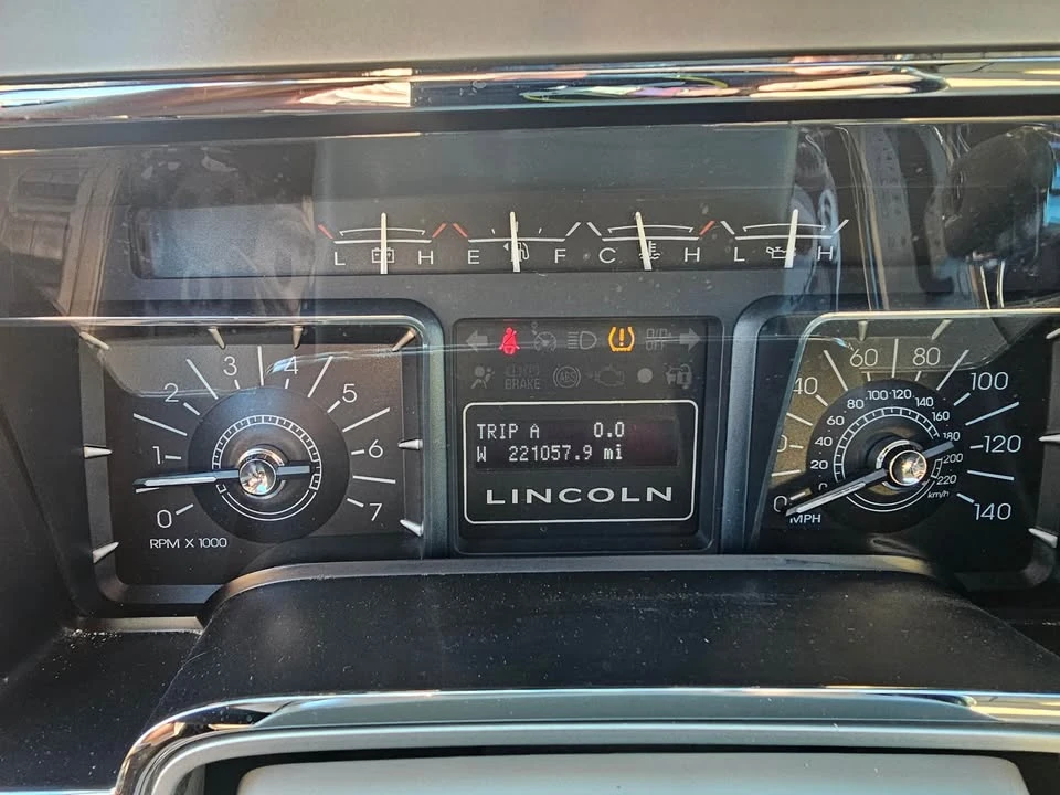 2008 Lincoln Navigator 3rd Gen - Image 13 of 16
