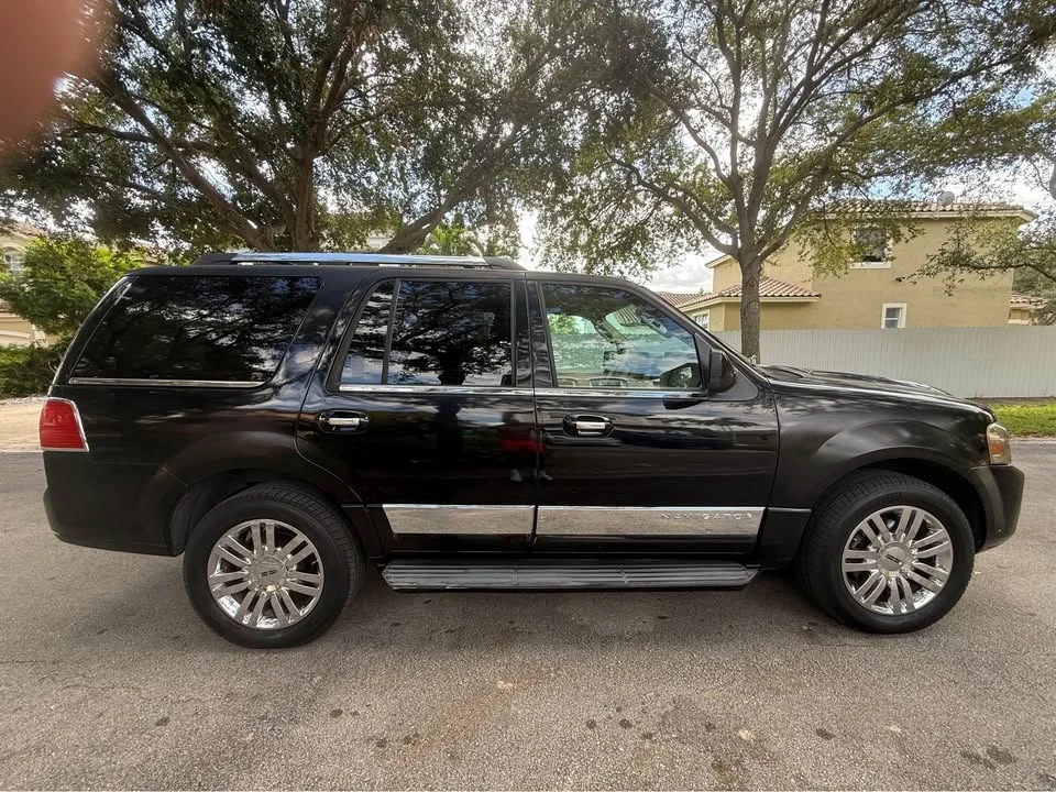2008 Lincoln Navigator 3rd Gen - Image 6 of 11