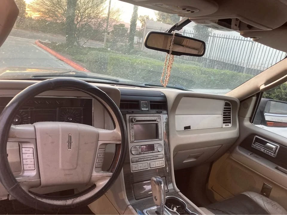 2008 Lincoln Navigator 3rd Gen - Image 8 of 8