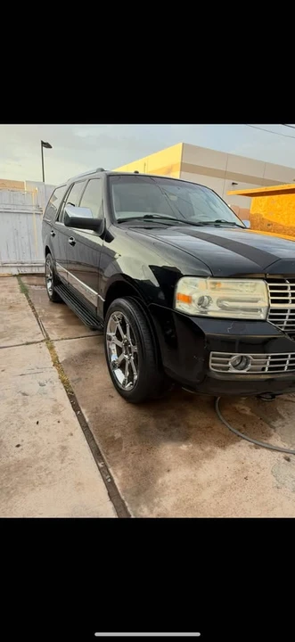 2008 Lincoln Navigator 3rd Gen - Image 3 of 3