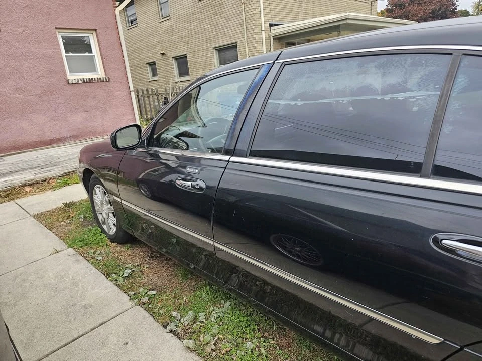 2008 Lincoln Town Car - Image 15 of 19