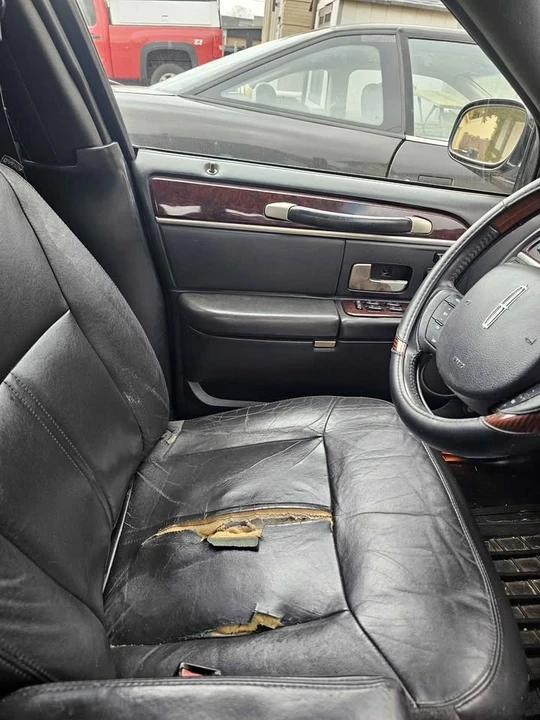 2008 Lincoln Town Car - Image 13 of 19
